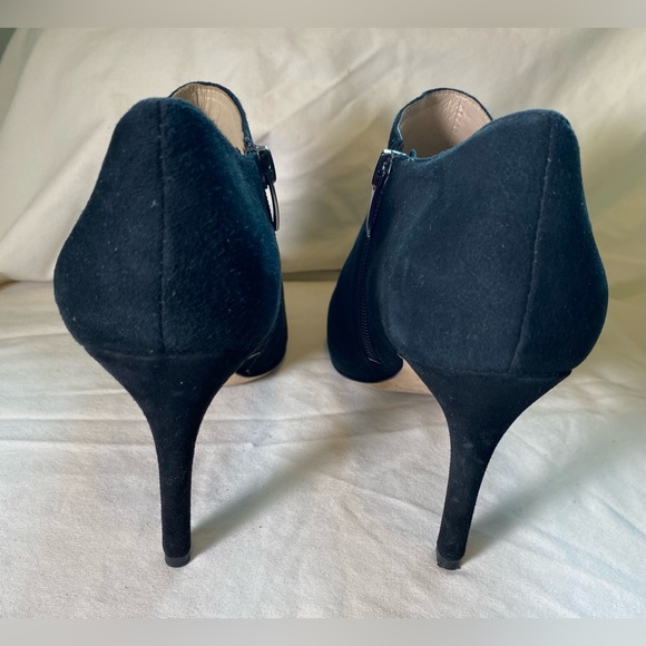 Via Spiga black suede ankle boots- Size 7 - Picture 4 of 7